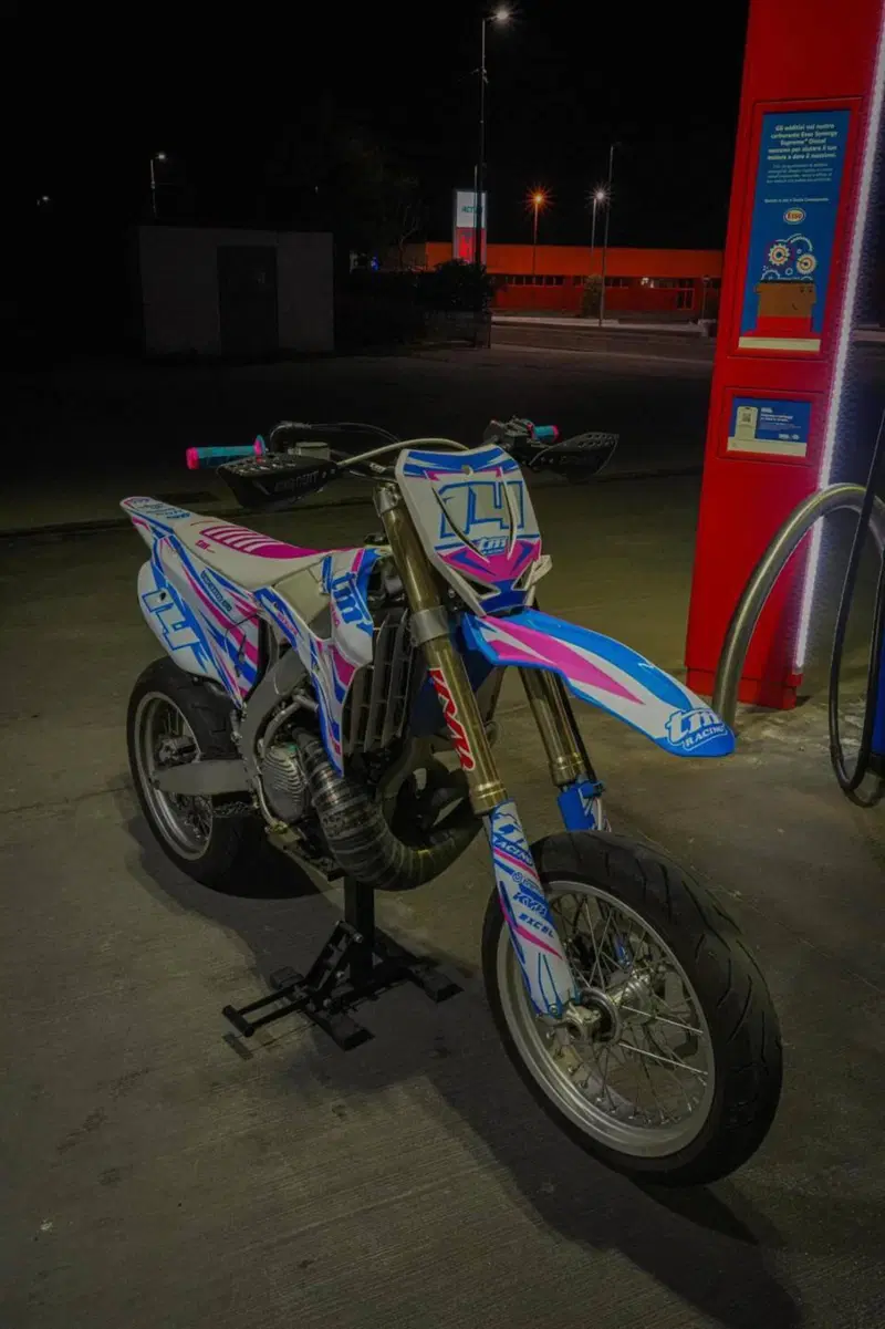 Tm Moto EN 300 Fi ES 2T (2024) (3)