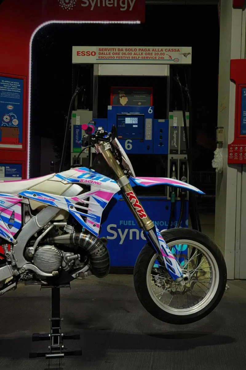 Tm Moto EN 300 Fi ES 2T (2024) (4)