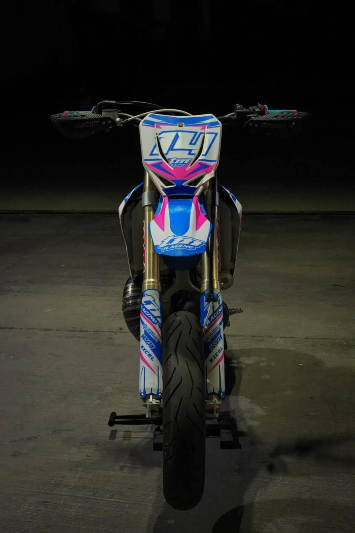 Tm Moto EN 300 Fi ES 2T (2024) (5)