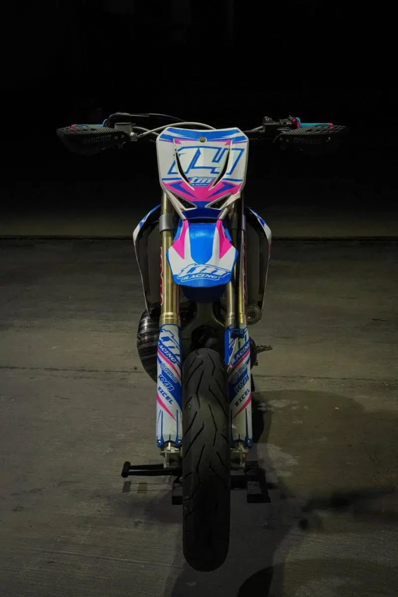 Tm Moto EN 300 Fi ES 2T (2024) (5)