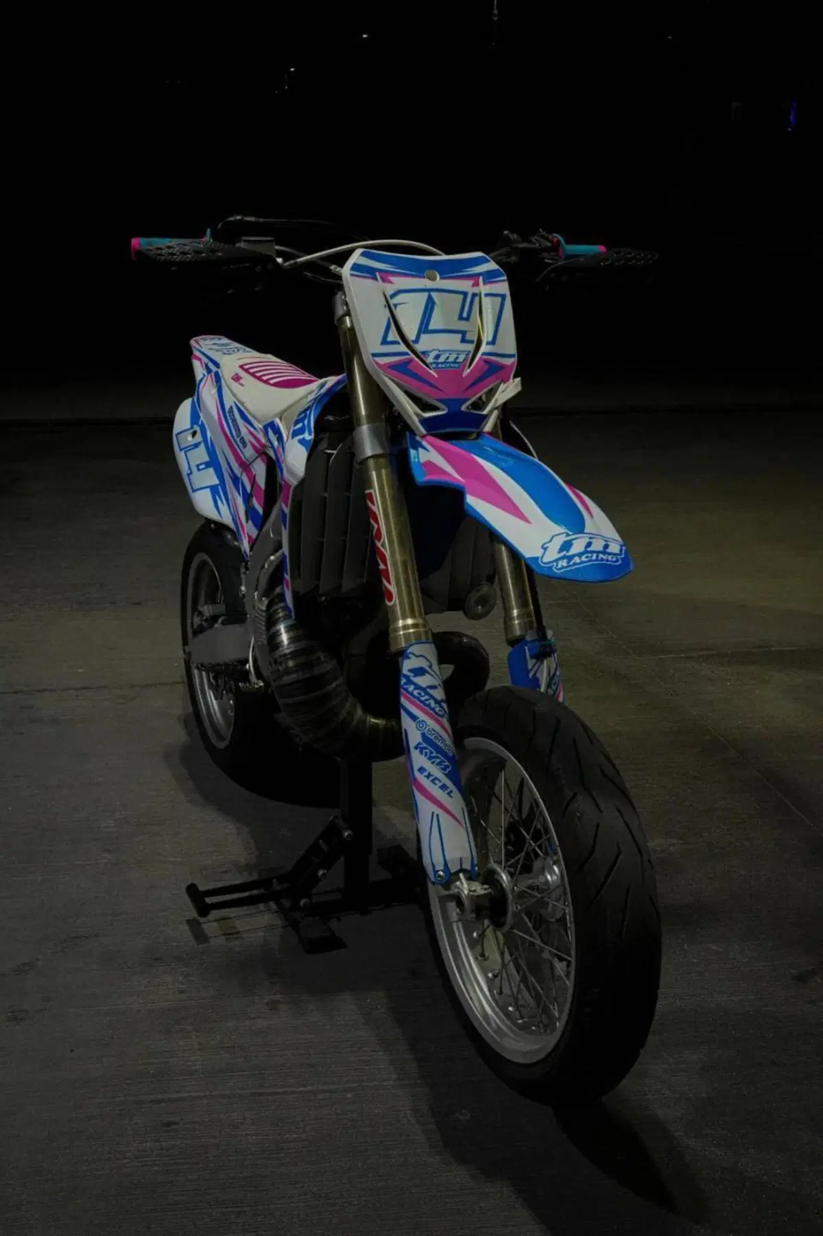 Tm Moto EN 300 Fi ES 2T (2024) (6)