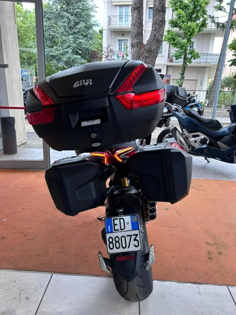 MV Agusta Turismo Veloce 800 (2014 - 16) (4)