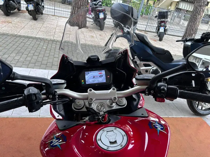 MV Agusta Turismo Veloce 800 (2014 - 16) (5)