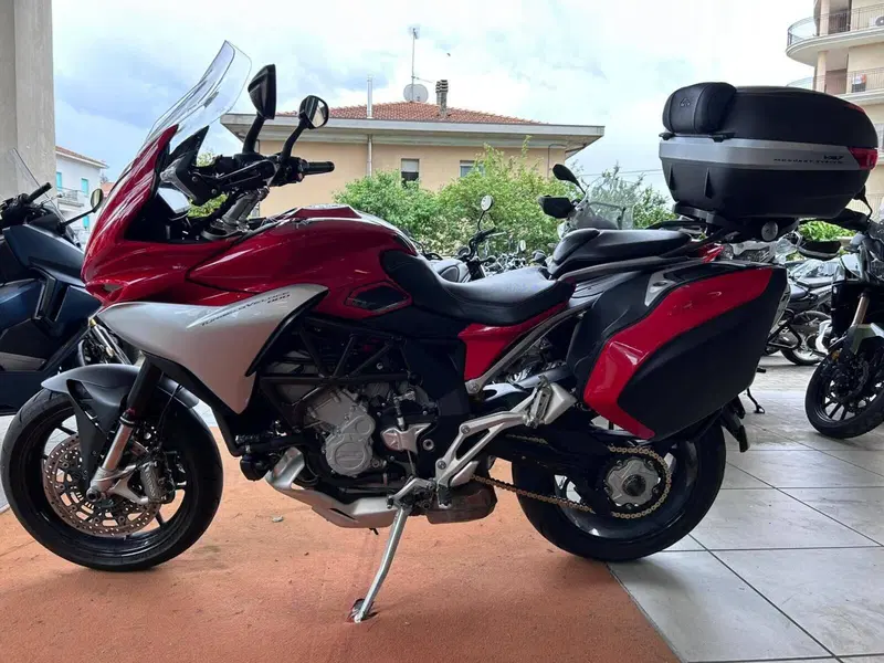 MV Agusta Turismo Veloce 800 (2014 - 16) (6)