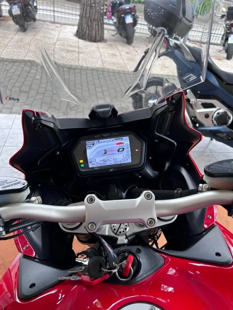 MV Agusta Turismo Veloce 800 (2014 - 16) (7)