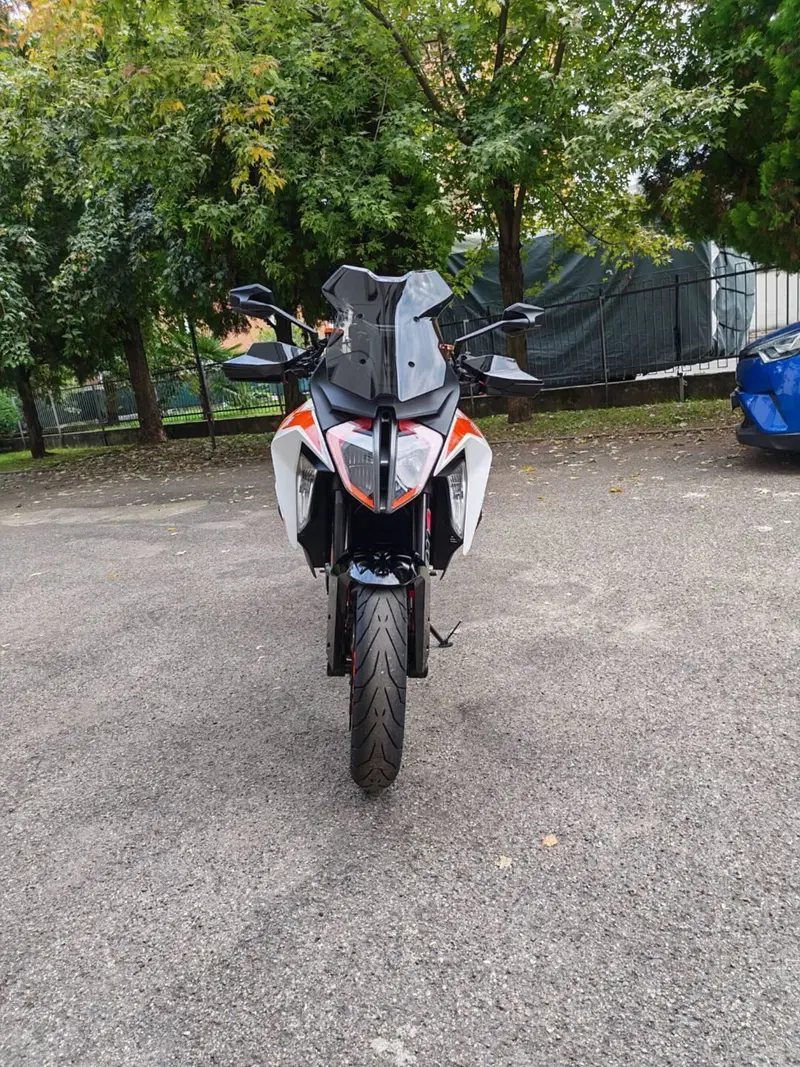 KTM 1290 Super Duke GT (2021) (7)