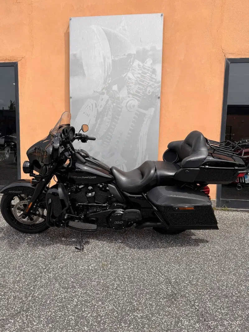 Harley-Davidson 114 Electra Glide Ultra Limited (2021 - 22) - FLHTK (2)