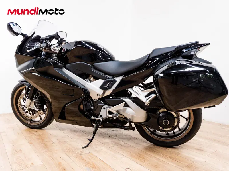 Honda VFR 800 ABS (2002 - 06) (7)