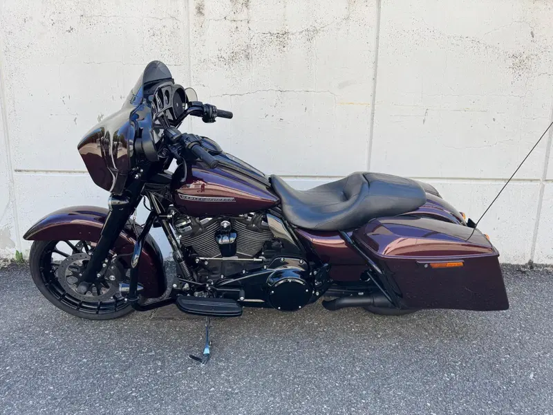 Harley-Davidson 114 Street Glide Special (2019 - 20) - FLHXS (2)