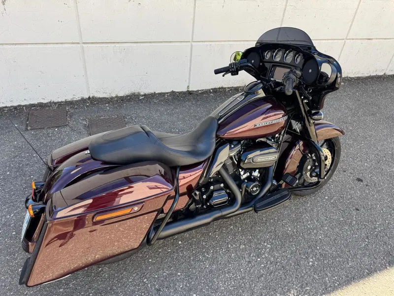 Harley-Davidson 114 Street Glide Special (2019 - 20) - FLHXS (4)