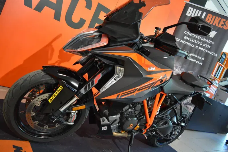 KTM 1290 Super Duke GT (2021) (5)