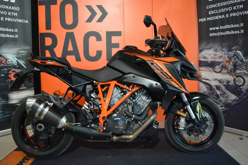 KTM 1290 Super Duke GT (2021)