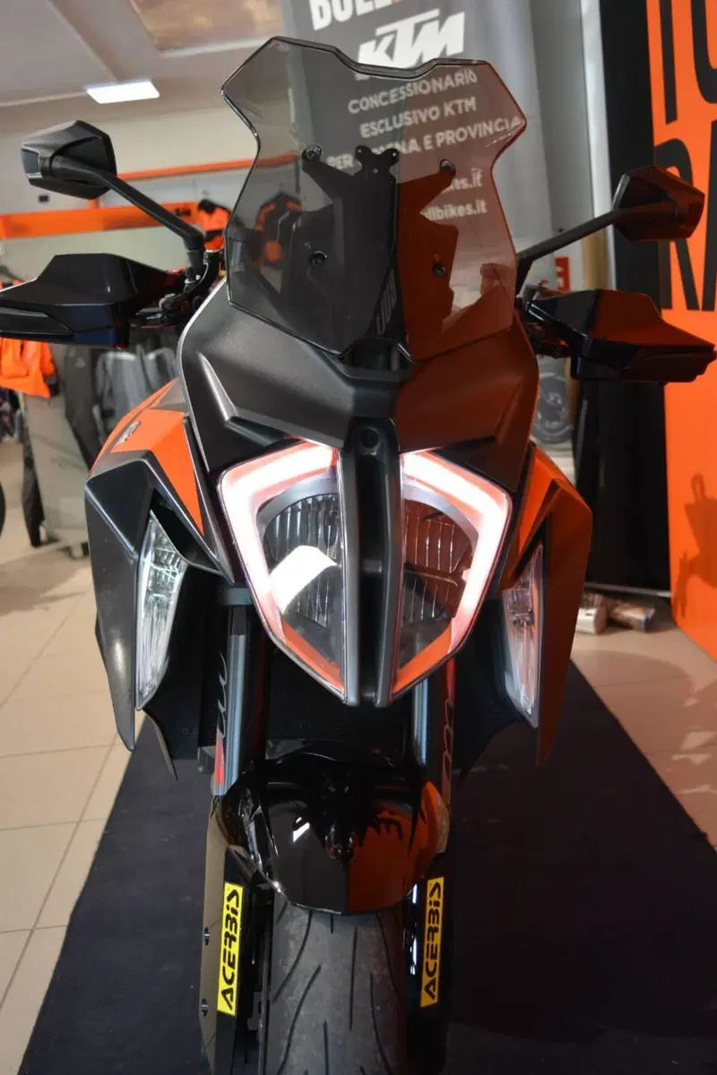 KTM 1290 Super Duke GT (2021) (7)
