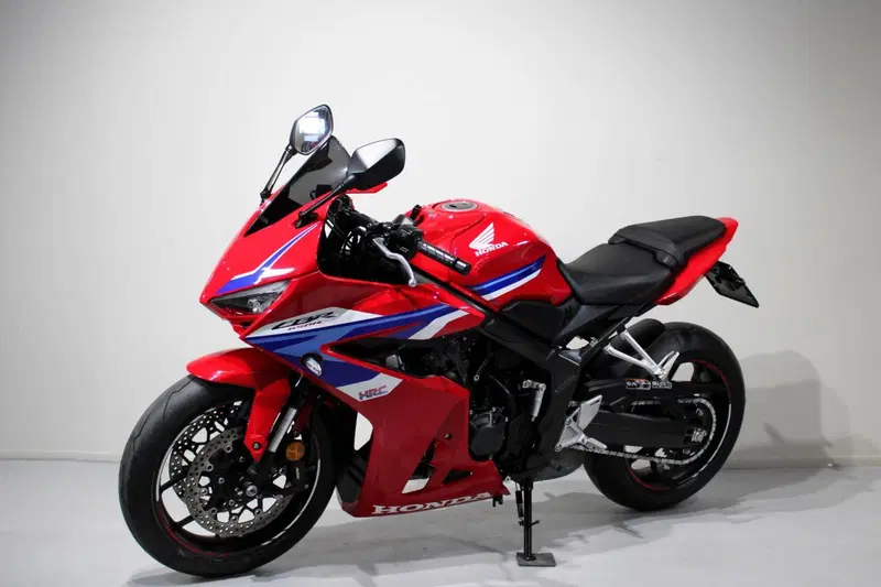 Honda CBR 650 R E-Clutch (2024 - 26) (3)