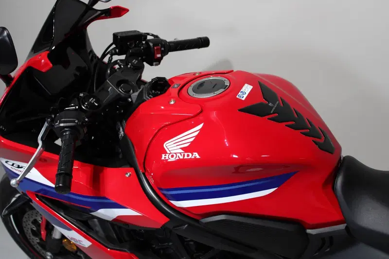 Honda CBR 650 R E-Clutch (2024 - 26) (5)