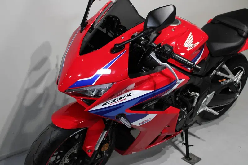 Honda CBR 650 R E-Clutch (2024 - 26) (8)