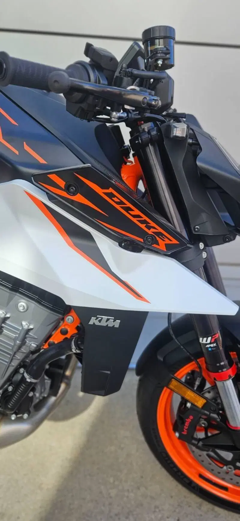 KTM 990 Duke R (2026) (4)
