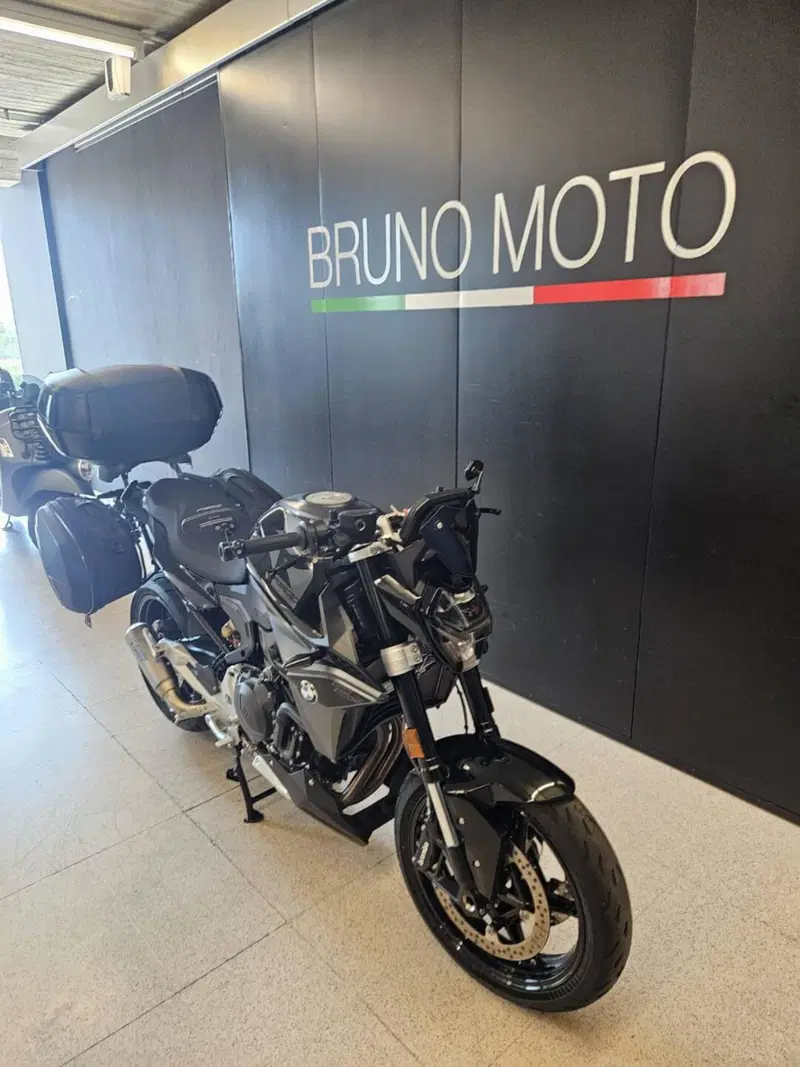 Bmw F 900 R (2025 - 26) (5)