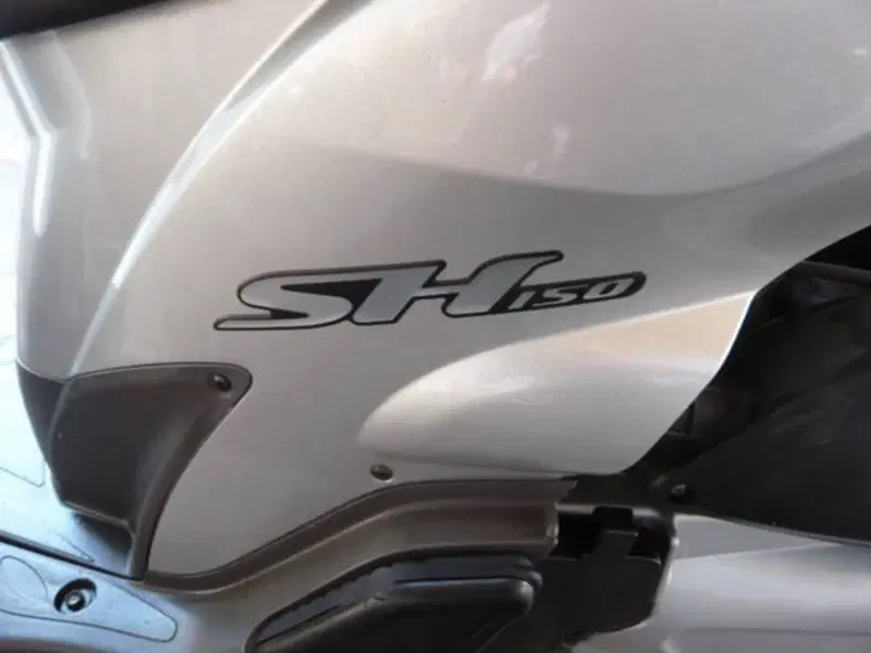 Honda SH 150 (2000 - 06) (4)