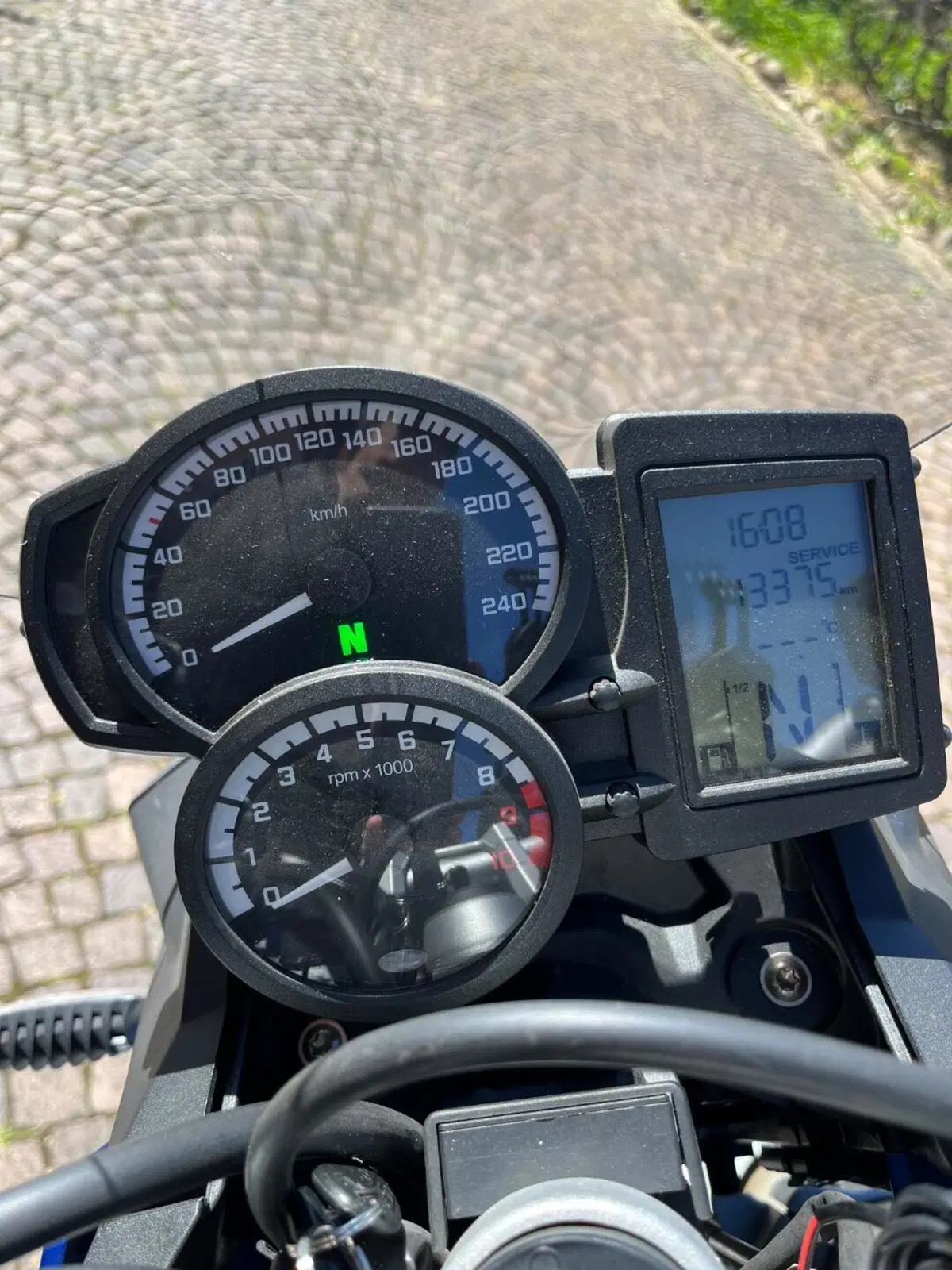 Bmw F 800 R (2015 - 16) (4)