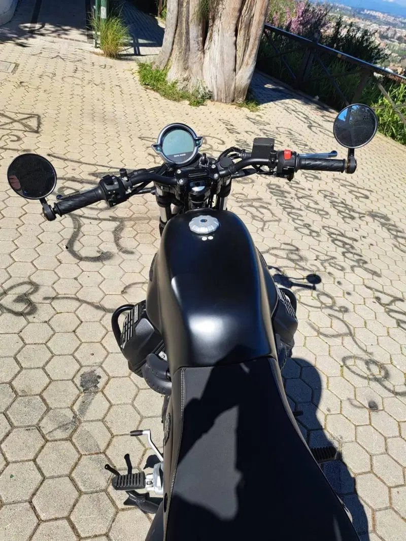 Moto Guzzi V7 Stone (2021 - 24) (4)
