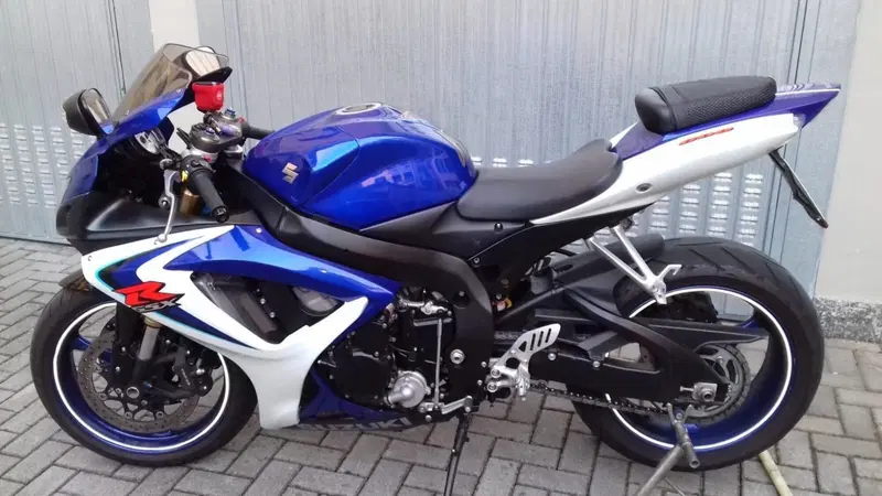 Suzuki GSX R 600 (2006 - 07) (4)