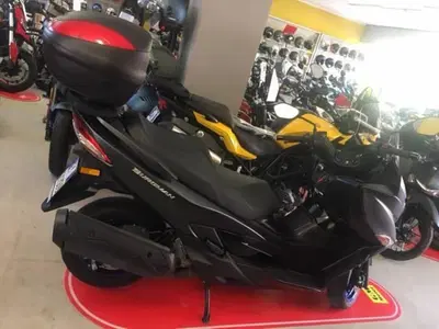 Suzuki Burgman 400 (2022 - 24) usata