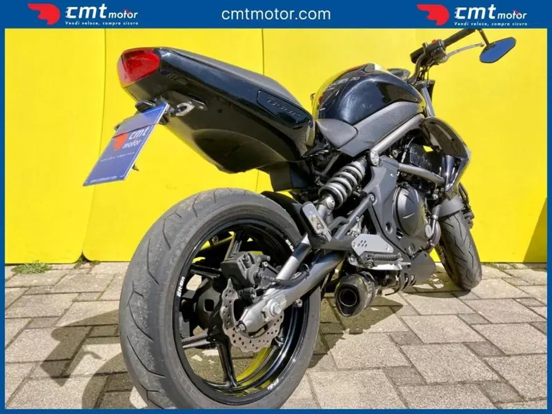 Kawasaki ER-6N (2009 - 11) (4)