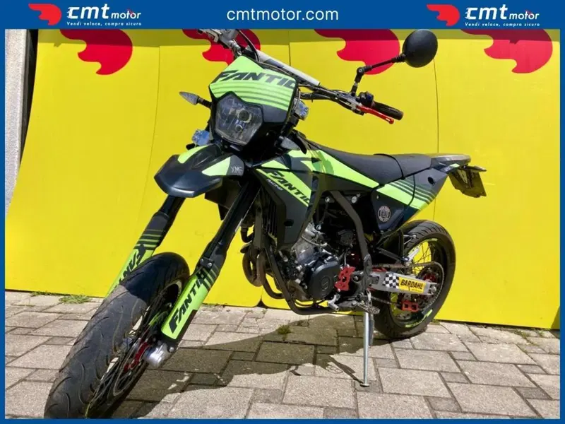 Fantic Motor XMF 125 Motard Performance 4T (2023 - 24) (2)