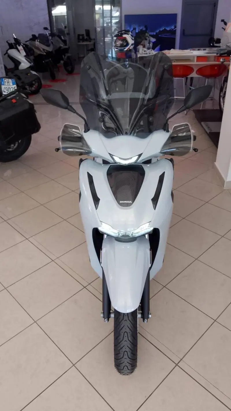 Honda SH 350i GT (2025 - 26) (4)