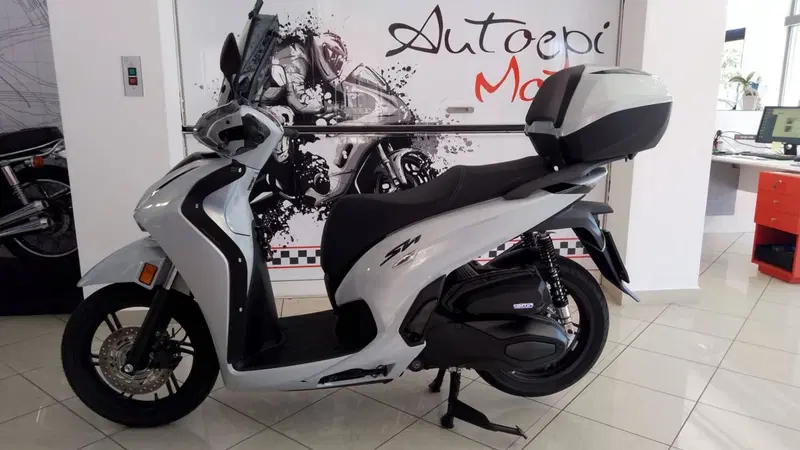 Honda SH 350i GT (2025 - 26) (2)