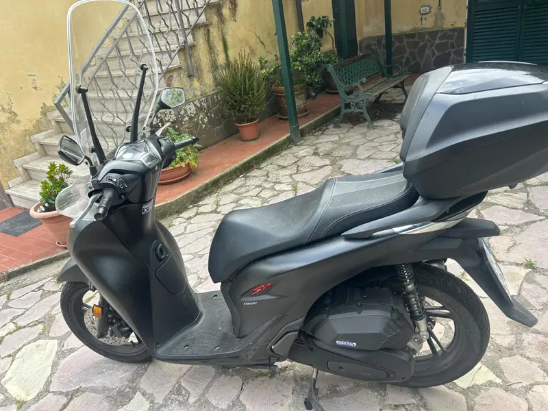Honda SH 150i Sport (2022 - 23) (5)