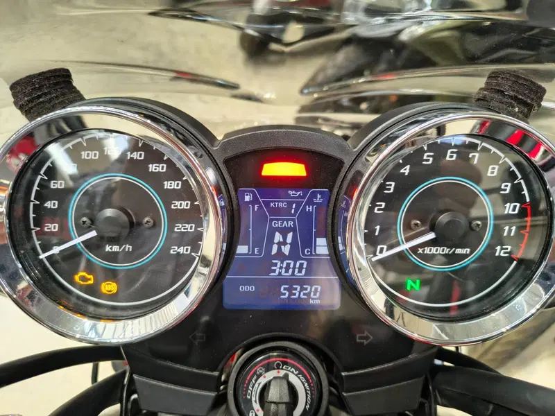 Kawasaki Z 650 RS (2025 - 26) (10)