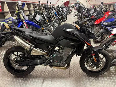 KTM 890 Duke (2021 - 23) usata