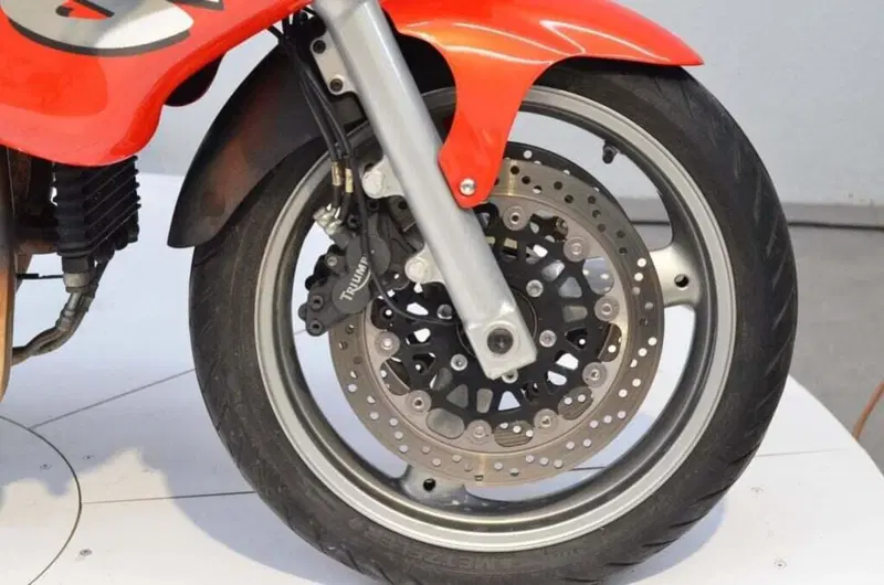Triumph Sprint 955 RS (1999 - 01) (4)