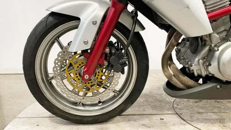 Kawasaki ER-6N (2005 - 08) (3)