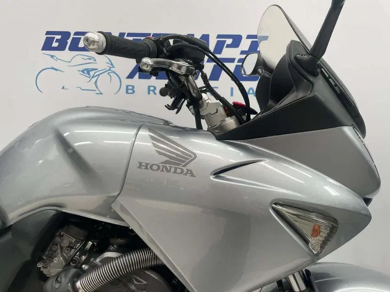 Honda CBF 600 (2004 - 06) (3)