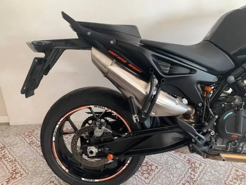 KTM 890 Duke (2021 - 23) (4)