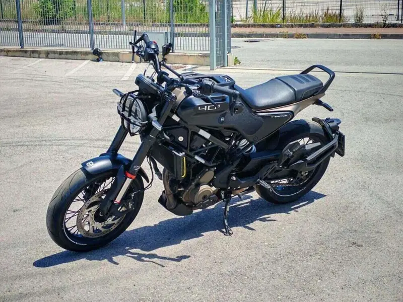 Husqvarna Svartpilen 401 (2021 - 23) (3)