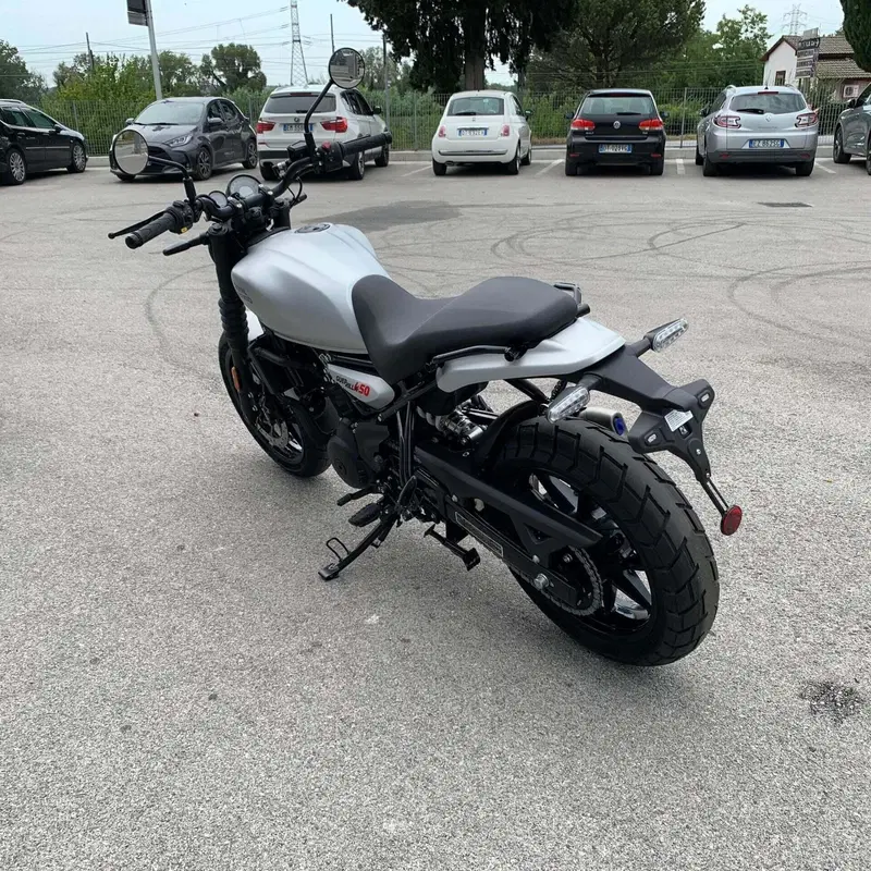 Royal Enfield Guerrilla 450 (2024 - 26) (5)