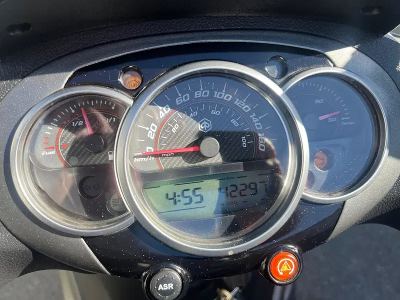 Piaggio Beverly 350 Police ABS-ASR (2018 - 20) (5)