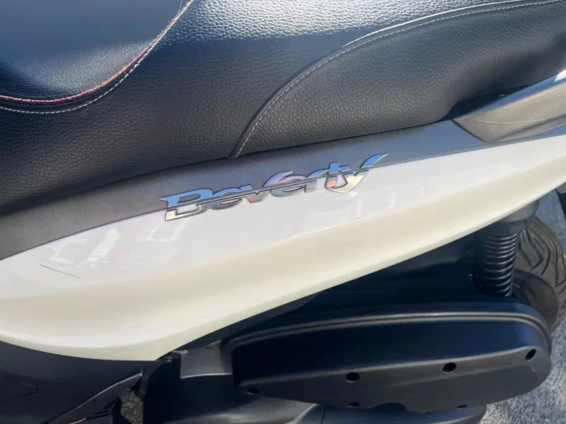 Piaggio Beverly 350 Police ABS-ASR (2018 - 20) (9)
