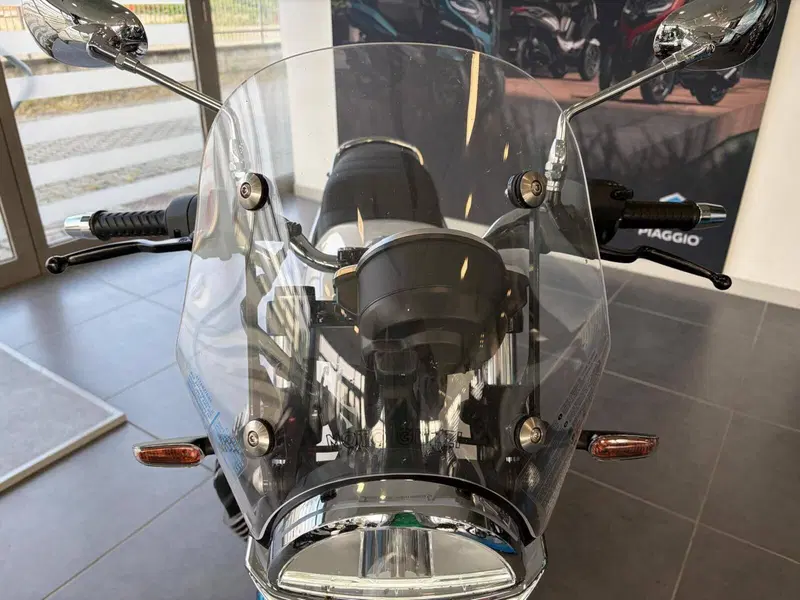 Moto Guzzi V7 Stone Special Edition (2022 - 25) (12)