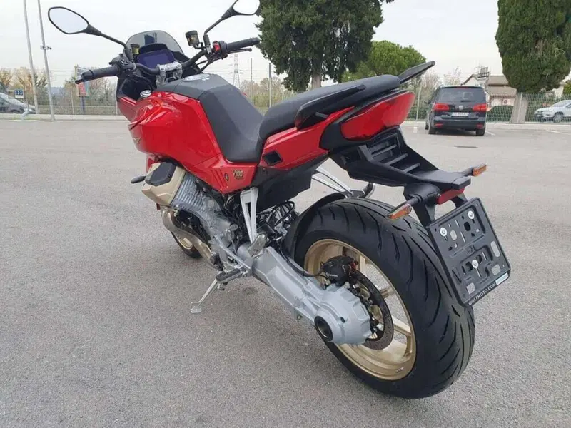 Moto Guzzi V100 Mandello (2025 - 26) (3)