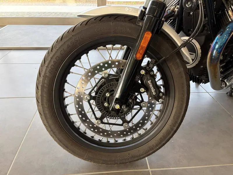 Moto Guzzi V7 Stone Special Edition (2022 - 25) (13)