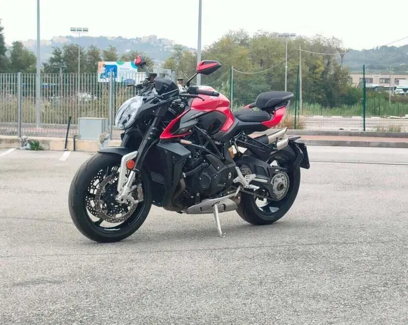 MV Agusta Brutale 1000 RS (2022 - 26) (3)