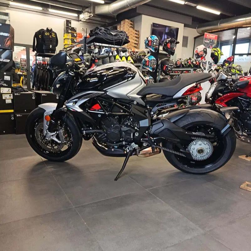 MV Agusta Dragster 800 RR Ottantesimo (2025 - 26) (3)