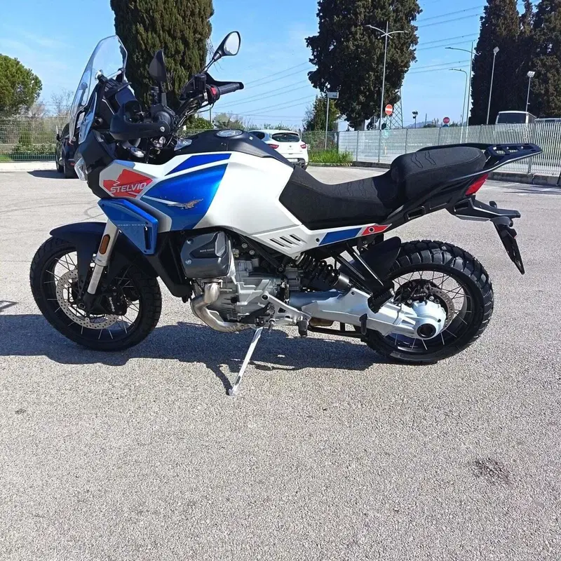 Moto Guzzi Stelvio Duecento Tributo (2025 - 26) (5)