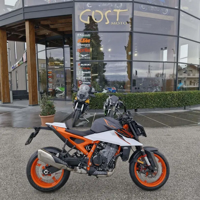 KTM 990 Duke R (2026)