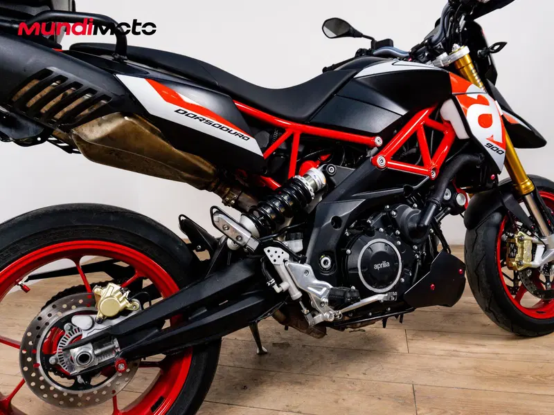 Aprilia Dorsoduro 900 (2017 - 20) (3)